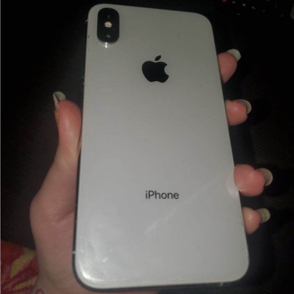 iPhone XS Silver 64 GB Unlocked